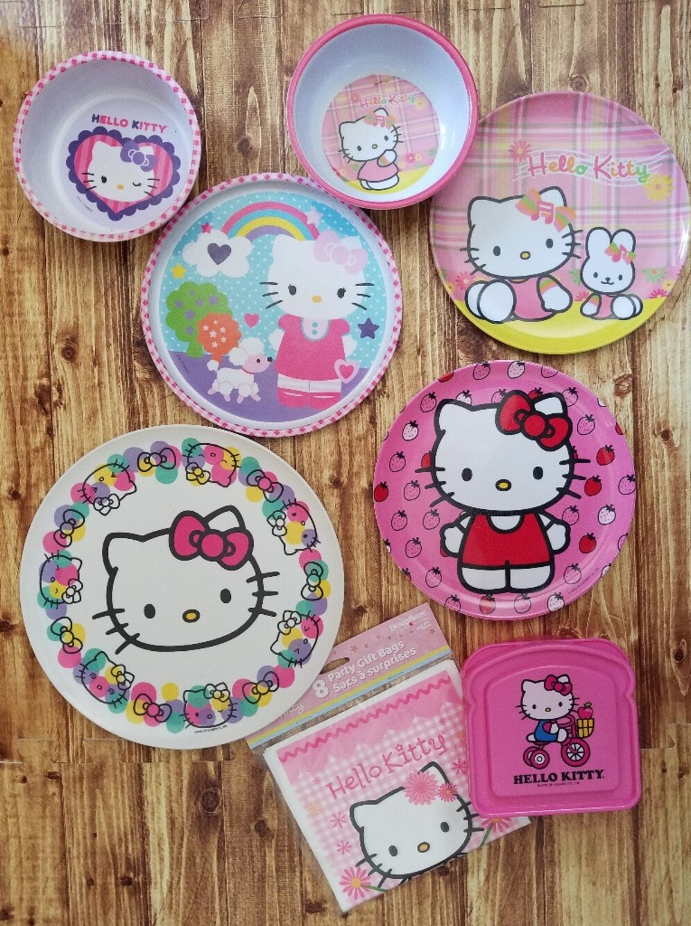 Hello Kitty Pink Dinnerware Set Plates Container Melamine Plastic Sanrio
